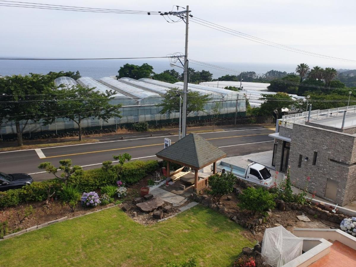 Jeju Soroan Pension Seogwipo Exterior foto